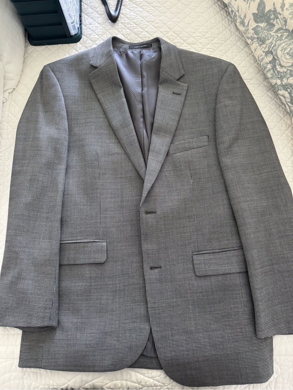 Kenneth Cole Gray Micro-Pattern Two-Button Sport Coat